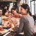 Foodservice supera crise, fatura mais em 2023 e planeja investir em práticas sustentáveis