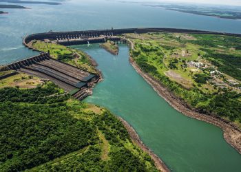 Lula: 'Itaipu precisa voltar a ser uma empresa extraordinária como sempre foi'