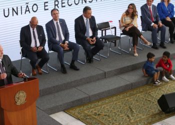 Lula: empresas e bancos precisam pensar primeiro no País e depois nos acionistas