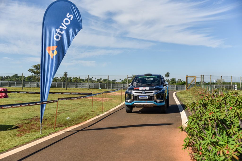 Atvos e Mitsubishi Motors renovam parceria para neutralizar emissões de carbono dos Mit Rallies