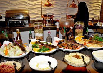 Consumidor quer encontrar novidades e pratos baratos nos restaurantes