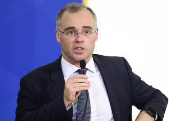 Mendonça revoga suspensão de julgamento no STJ que pode render R$ 90 bi ao governo