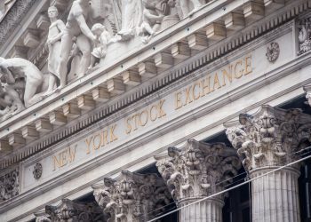 NYSE suspende negociações do First Republic e cancelará listagem do banco