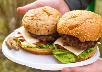 Carnívoros Steak & Burger cria o hambúrguer com carne em tudo