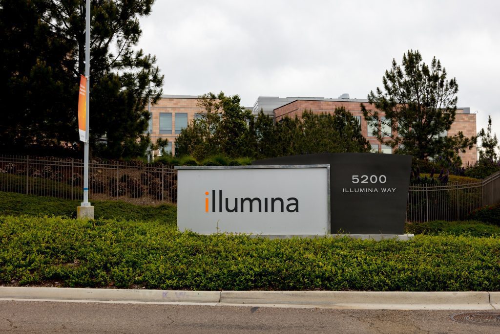 CEO da Illumina, Francis deSouza, renuncia e empresa anuncia plano de transição