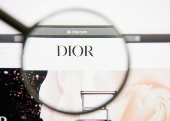 Marcas de luxo se rendem às lojas virtuais para expandir mercado