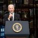 Biden concede US$ 1,7 bi para impulsionar fabricação de veículos elétricos em 8 estados