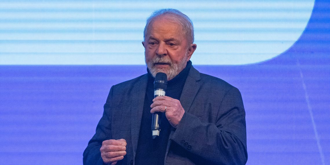 Com homenagem a Paul Singer, Lula sanciona Lei da Economia Solidária