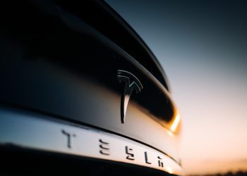 Tesla anuncia recall de Modelos S e X por problemas com cinto de segurança