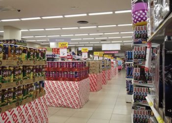 Comércio varejista apresenta queda de 1% em maio