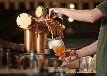 Setor de cerveja no Brasil cresce quase 12% em 2022