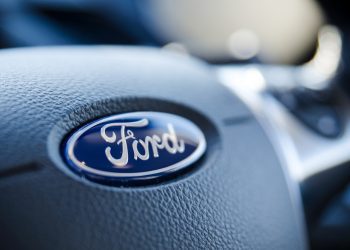 Ford cancela contrato de baterias para veículos elétricos de US$ 6,52 bi com a LG