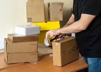 Receita diz que uma única pessoa enviou mais de 16 milhões de pacotes do exterior ao Brasil