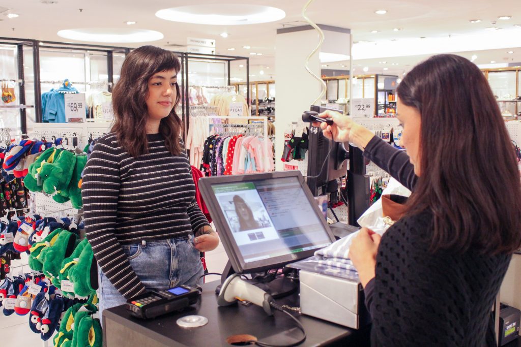 Cliente da C&A vai poder concluir a compra com um sorriso no pagamento por biometria facial