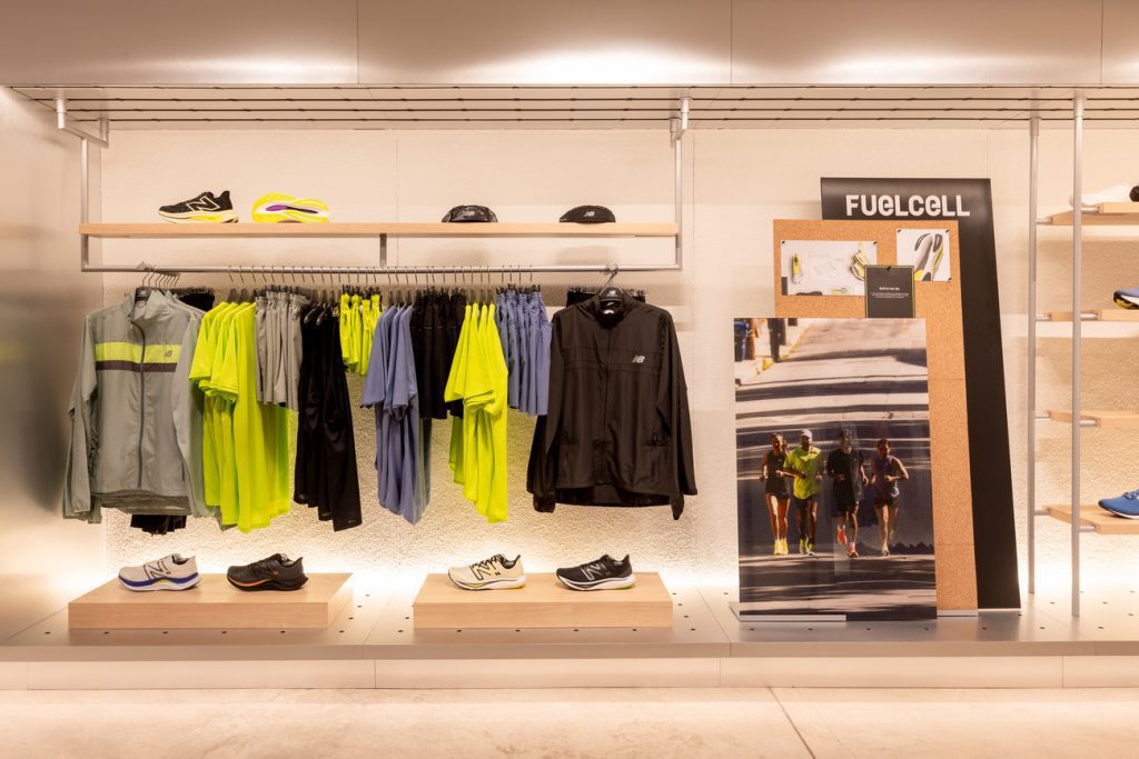 New Balance abre primeira loja com conceito no Brasil, com foco em experiência