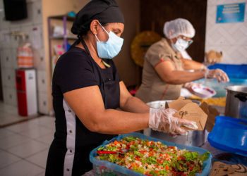 Sodexo e a Coca-Cola Brasil firmam parceria de três anos para apoiar a Gastromotiva em Manaus