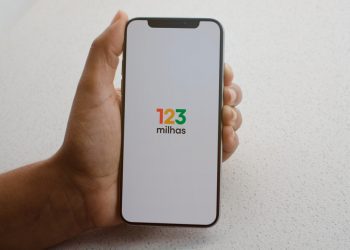 Juíza manda penhorar contas de sócios da 123milhas para reembolsar passagem cancelada