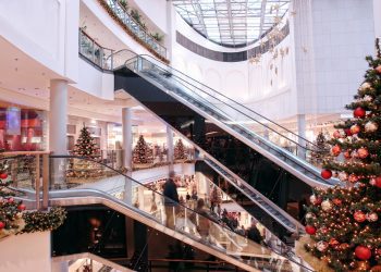 Shoppings devem faturar R$ 70 bi no Natal de 2023, aumento de 5,6% ante o ano passado