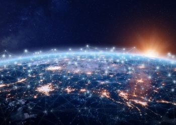 Deere e SpaceX fornecerão internet para equipamentos em áreas remotas do Brasil e EUA