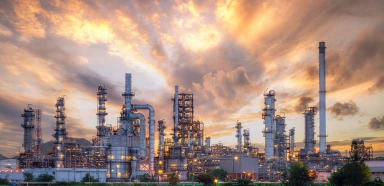 Produção industrial recua 0,4% em setembro