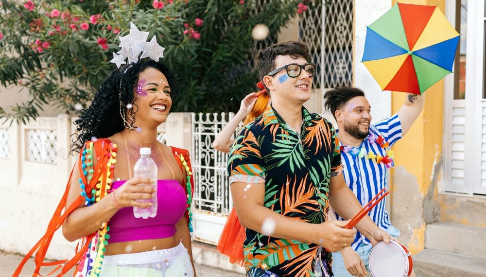 Carnaval deve movimentar R$ 9 bilhões em 2024, projeta CNC