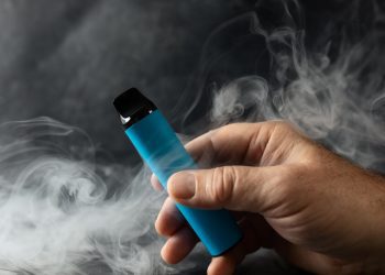 Na Itália, órgão regulador multa Amazon e British American Tobacco por propagandas sobre tabaco
