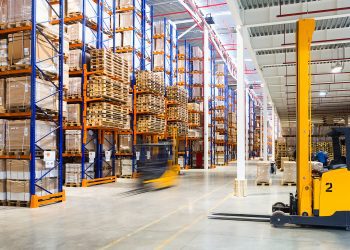 Indústria volta a buscar galpões logísticos no Nordeste, aponta consultoria imobiliária