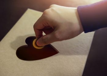 Doação no checkout: como o varejo está usando seu poder de influência para gerar transformação social