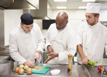Canal foodservice: inovação, resiliência e gente