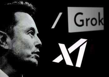 IA de Elon Musk inventa 'notícia' sobre eclipse solar e ataque a Israel no X