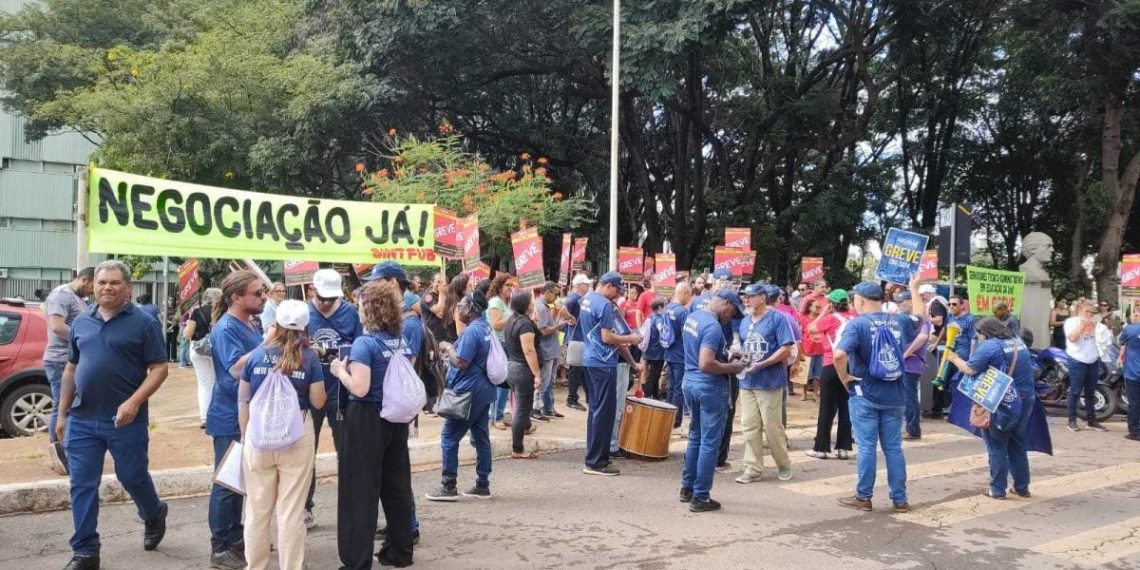 Greves no setor público causam perdas bilionárias a empresas e setores inteiros