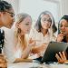 Líderes mulheres recebem 2,8% menos que os homens no setor de tecnologia
