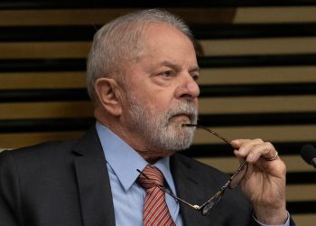 Lula avalia vetar taxação federal de compras internacionais até US$ 50