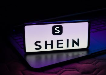 Shein fecha com 336 fábricas no Brasil e revisa meta de 2 mil