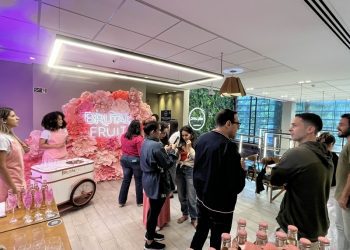 Prezunic promove ação de retail media com clientes no lançamento da Ambev no Rio