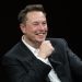 Elon Musk anuncia que Tesla usará robôs humanoides a partir do ano que vem