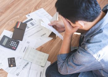 Endividamento das famílias fica estável em junho, diz CNC
