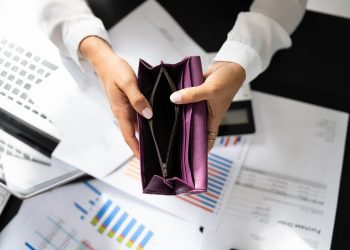 Setor de bens de consumo tem sido impactado por redução de gastos dos consumidores