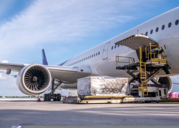 Carga aérea doméstica no Rio aumentou 30% no 1º semestre, aponta RIOgaleão