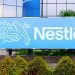 Ações da Nestlé caem após anúncio de novo CEO; mercado ainda questiona mudança