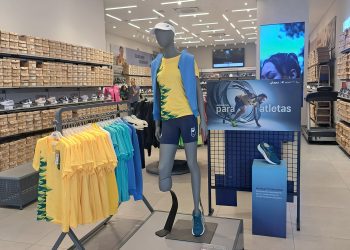 Asics é a primeira marca esportiva no Brasil a vender apenas um pé de tênis para pessoas com deficiência