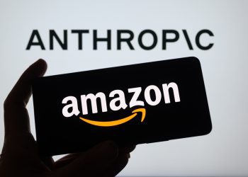Regulador antitruste britânico não investigará investimento da Amazon em startup de IA
