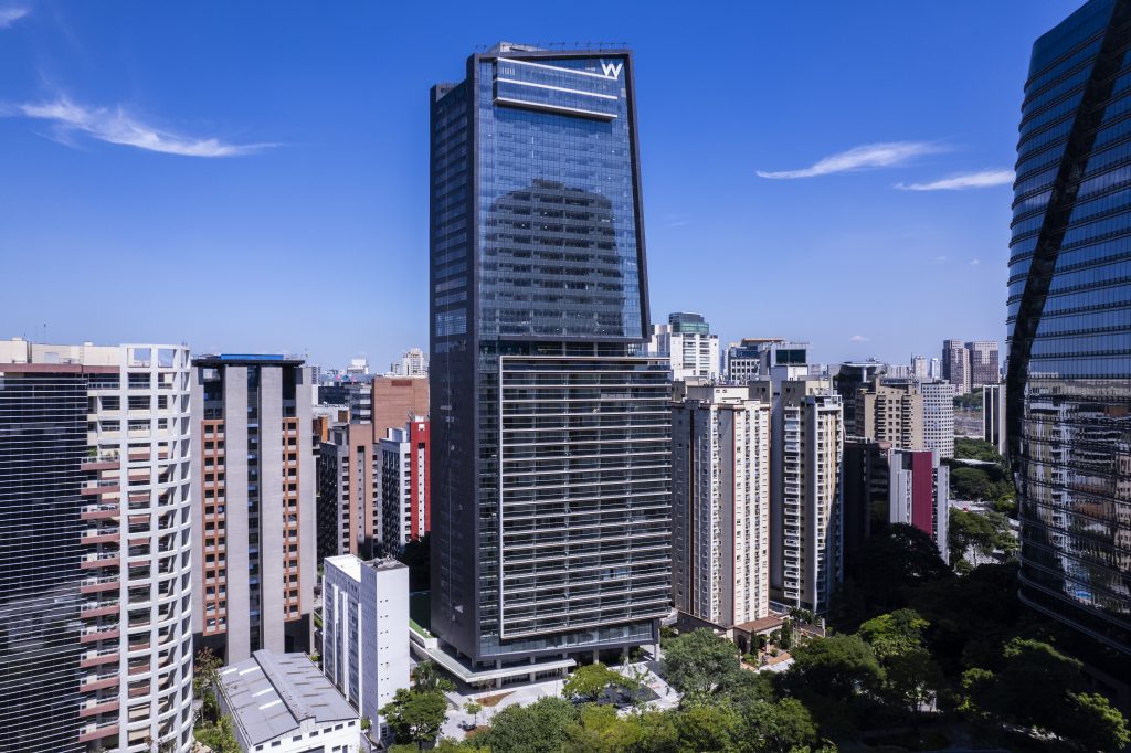 Unindo gastronomia e hotelaria, HBR Realty inaugura o primeiro Hotel W do Brasil