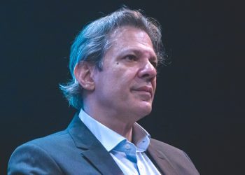 Lula vê caminho para o fim da escala 6x1, afirma Haddad