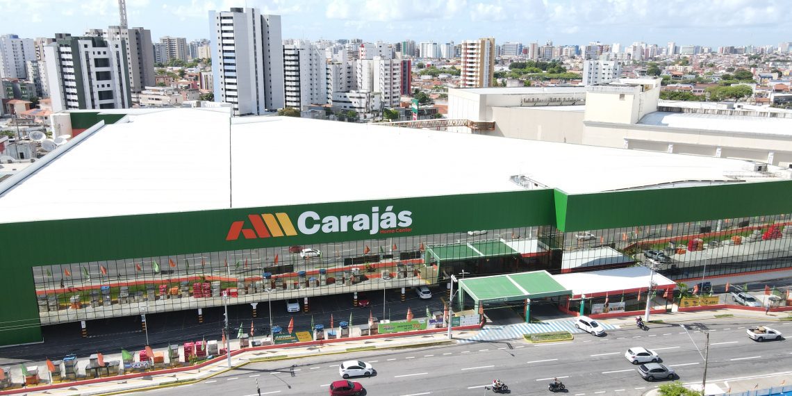 Carajás Home Center implanta pontos de recarga para veículos elétricos em suas unidades