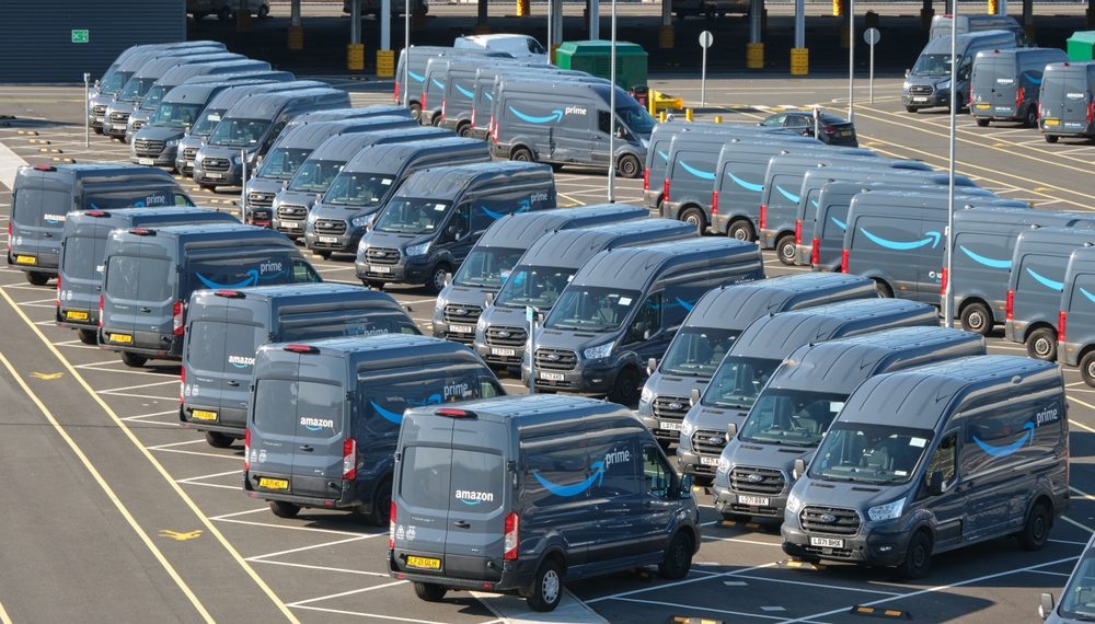 Nos EUA, milhares de trabalhadores da Amazon entram em greve durante a correria pré-natalina