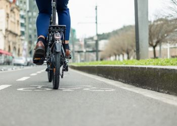 Produção de bicicletas convencionais cai, mas a das elétricas aumenta