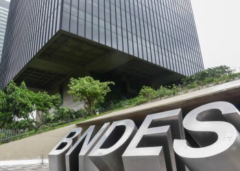 Crédito do BNDES para micro, pequenas e médias empresa sobe 46% no ano