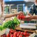 Com alta de 12,3% no faturamento, comércio impulsiona PMEs em novembro