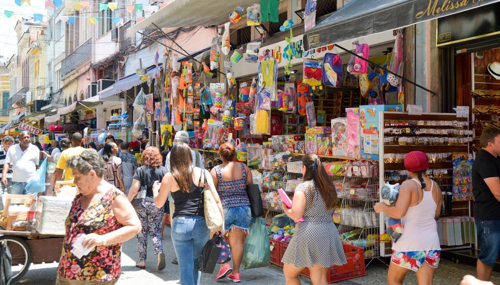 Comércio ilegal movimenta R$ 4,5 bi na região metropolitana do Rio